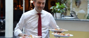 Ristorante Ciao – Italienische Küche in Mörfelden-Walldorf bei Frankfurt Seit über 40 Jahren steht das Ristorante Ciao in Mörfelden-Walldorf für echte italienische Küche, familiäre Atmosphäre und Leidenschaft für gutes Essen. Unser familiengeführtes italienisches Restaurant im Kreis Groß-Gerau, nur wenige Minuten von Frankfurt, Rüsselsheim und Kelsterbach entfernt, lädt Sie ein, den Geschmack Italiens in gemütlichem Ambiente zu genießen.