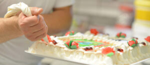 Ristorante Ciao – Italienische Küche in Mörfelden-Walldorf bei Frankfurt Seit über 40 Jahren steht das Ristorante Ciao in Mörfelden-Walldorf für echte italienische Küche, familiäre Atmosphäre und Leidenschaft für gutes Essen. Unser familiengeführtes italienisches Restaurant im Kreis Groß-Gerau, nur wenige Minuten von Frankfurt, Rüsselsheim und Kelsterbach entfernt, lädt Sie ein, den Geschmack Italiens in gemütlichem Ambiente zu genießen.