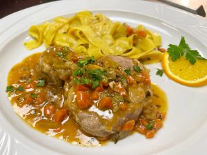 Ristorante Ciao – Italienische Küche in Mörfelden-Walldorf bei Frankfurt Seit über 40 Jahren steht das Ristorante Ciao in Mörfelden-Walldorf für echte italienische Küche, familiäre Atmosphäre und Leidenschaft für gutes Essen. Unser familiengeführtes italienisches Restaurant im Kreis Groß-Gerau, nur wenige Minuten von Frankfurt, Rüsselsheim und Kelsterbach entfernt, lädt Sie ein, den Geschmack Italiens in gemütlichem Ambiente zu genießen.