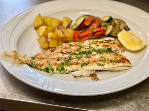 Ristorante Ciao – Italienische Küche in Mörfelden-Walldorf bei Frankfurt Seit über 40 Jahren steht das Ristorante Ciao in Mörfelden-Walldorf für echte italienische Küche, familiäre Atmosphäre und Leidenschaft für gutes Essen. Unser familiengeführtes italienisches Restaurant im Kreis Groß-Gerau, nur wenige Minuten von Frankfurt, Rüsselsheim und Kelsterbach entfernt, lädt Sie ein, den Geschmack Italiens in gemütlichem Ambiente zu genießen.